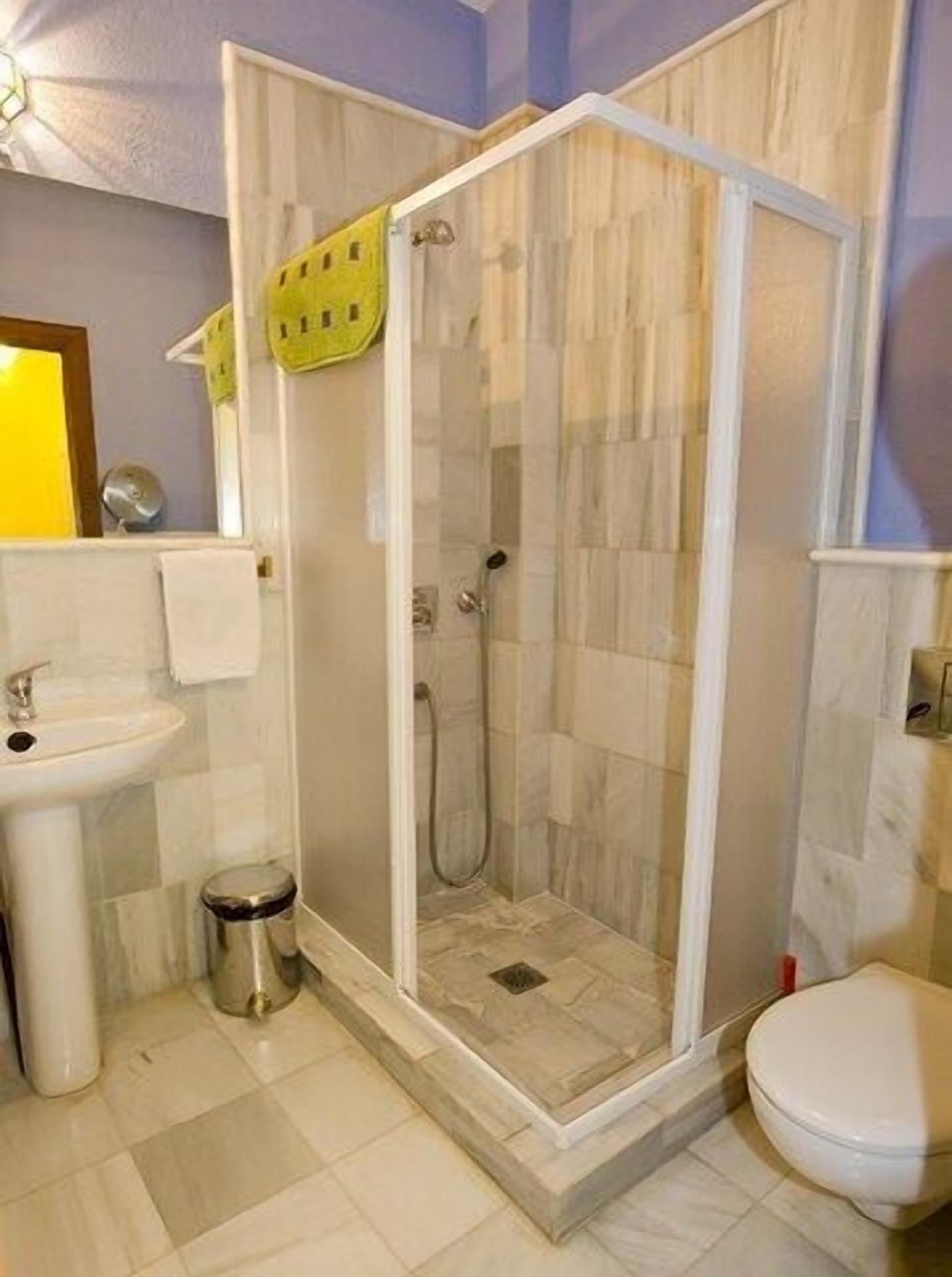 White Nest Hostel *
