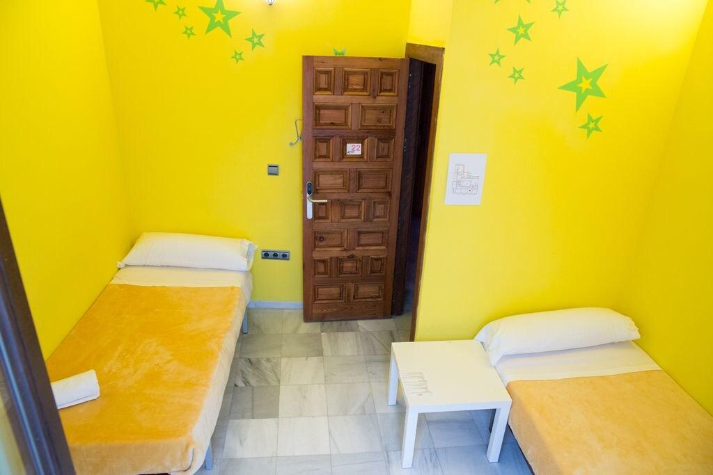Hostel White Nest